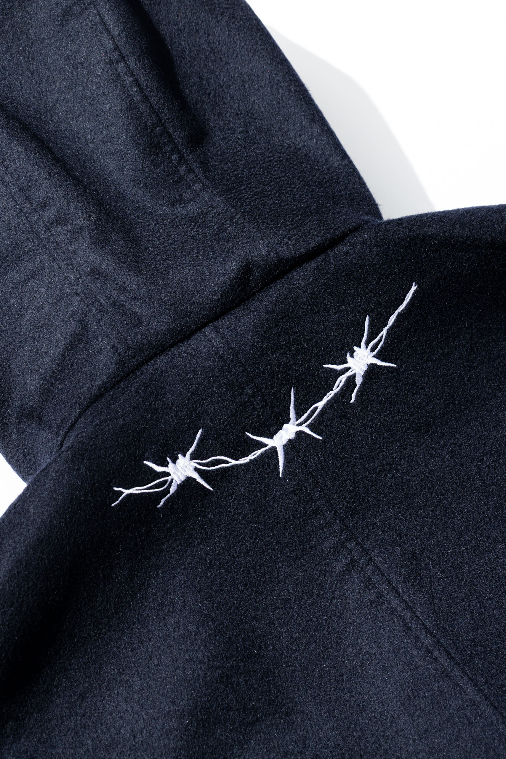 dominator wool black det 5